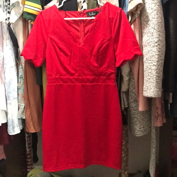 Lulus Dresses & Skirts - Gorgeous red dress
